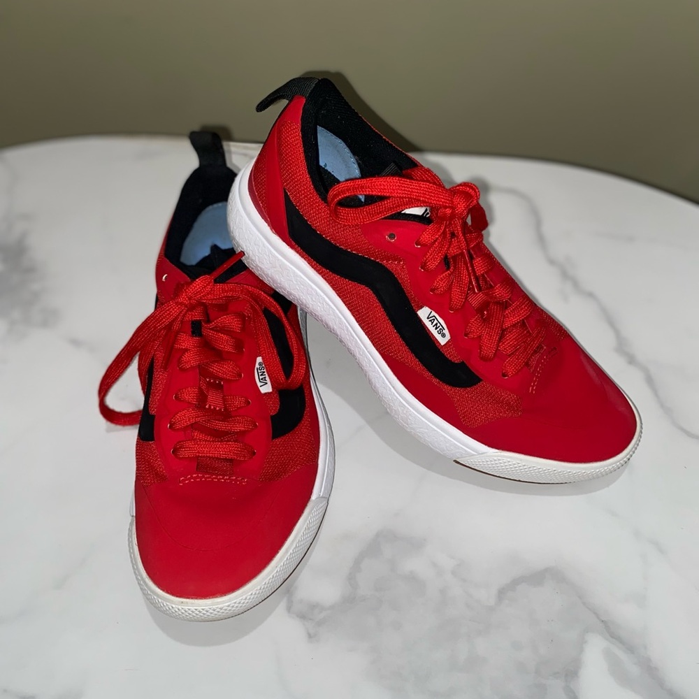 Vans Unisex Red Shoes – Men’s 4.5 / Women’s 6 – Excellent Condition